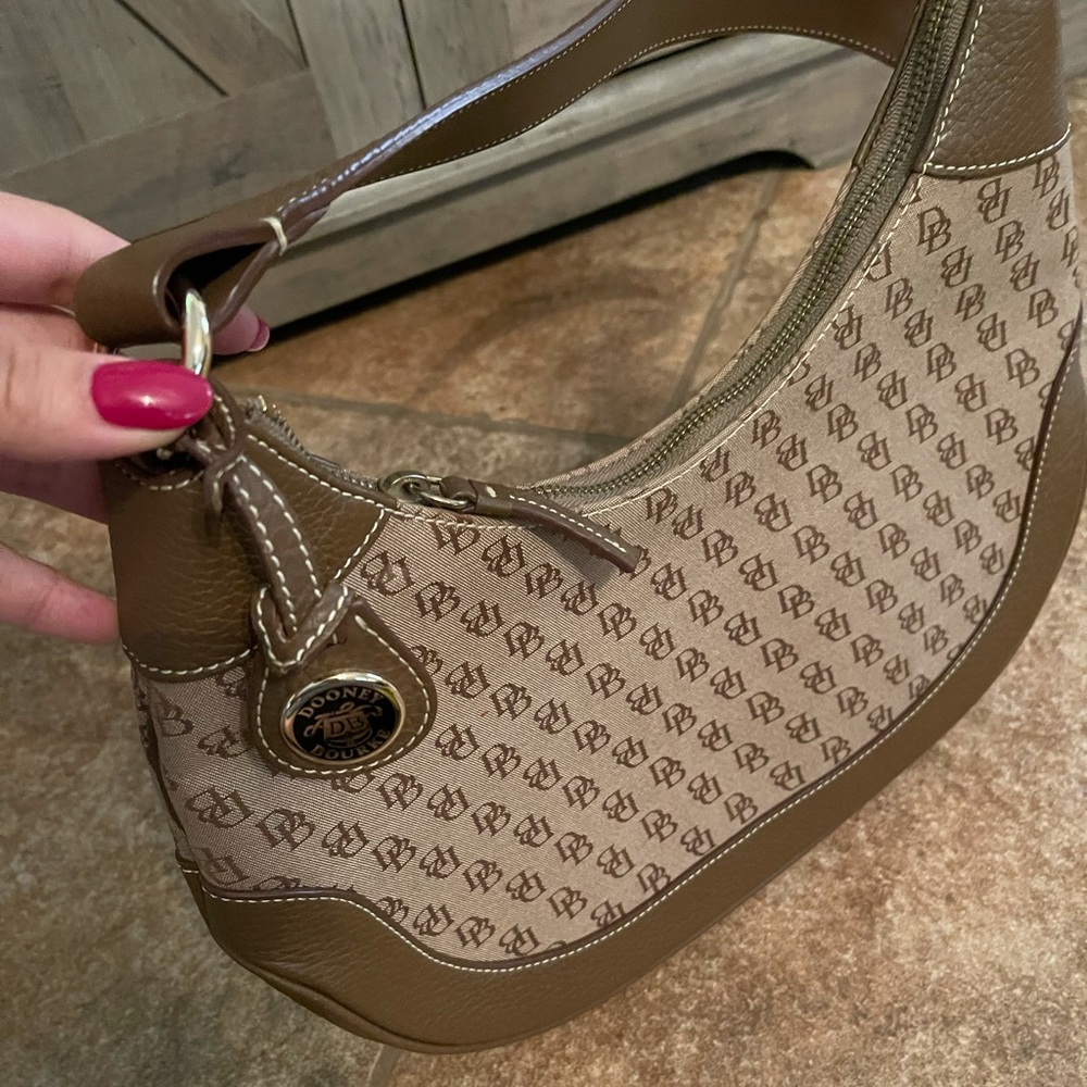 Dooney & Bourke Crescent Pebbled Leather Signature Logo Brown Shoulder Bag - Picture 2 of 13